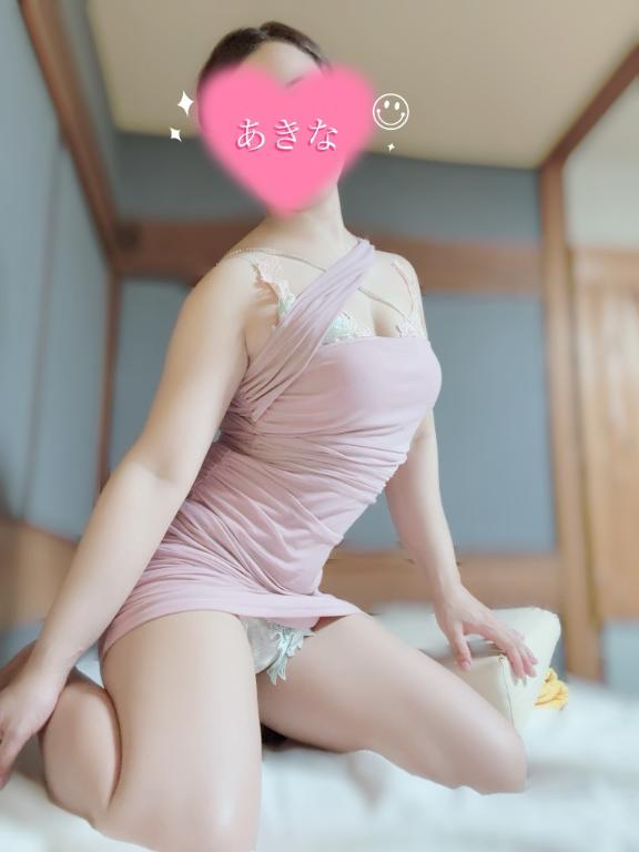 あきな 写メ日記 10/12(日) 01:06