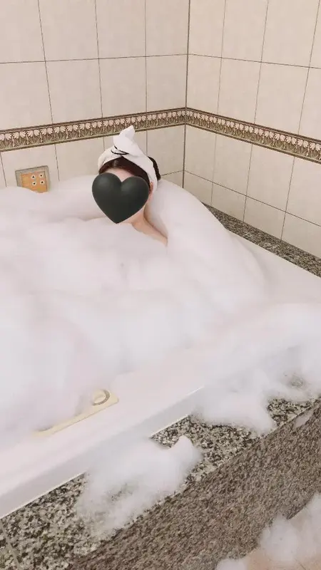 写メ日記 いおり 1/8(木) 01:25