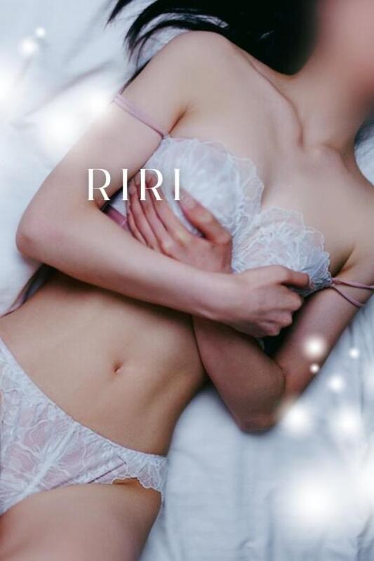 新人りり 写メ日記 11/3(月) 15:19