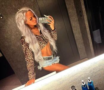 写メ日記 小崎ミリヤ 11/7(金) 23:54