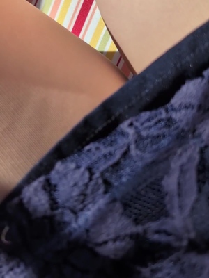 出勤パンチラ(10942) 水瀬 ななこ (De愛急行 松阪店)