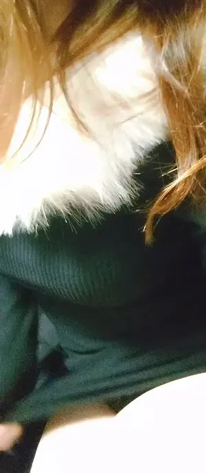 出勤パンチラ(11785) ここ (ベアトリス)