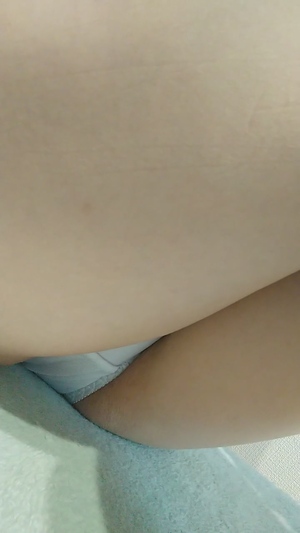 出勤パンチラ(11825) 穂坂 みらい (De愛急行 松阪店)