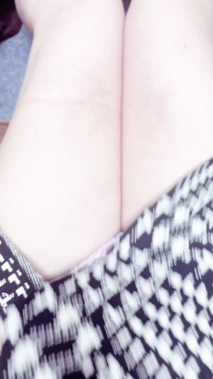 出勤パンチラ(11909) 栗田優里 (五十路マダム 三重松阪店)