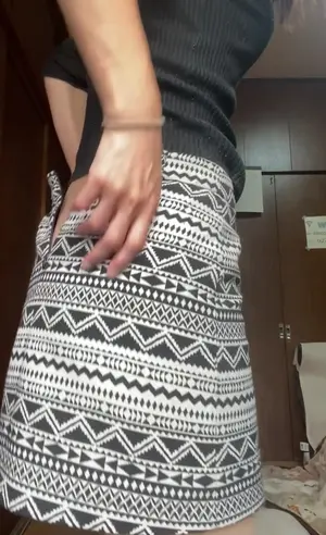 出勤パンチラ(12106) 花村まどか (五十路マダム 三重四日市･鈴鹿店)