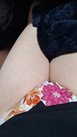 出勤パンチラ(12214) 宮本恵美子 (五十路マダム 三重四日市･鈴鹿店)