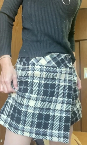 出勤パンチラ(12478) 花村まどか (五十路マダム 三重四日市･鈴鹿店)