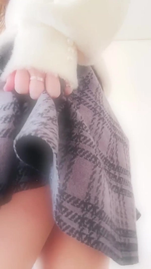 出勤パンチラ(12666) 川嶋れい (五十路マダム 三重四日市･鈴鹿店)