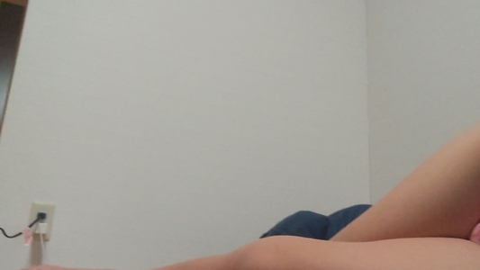 出勤パンチラ(599) れおな (隣の奥様&隣の熟女 亀山店)