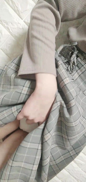 出勤パンチラ(8240) じゅりな (愛特急2006三重本店)