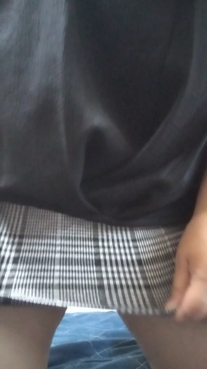 出勤パンチラ(8985) 小西梨奈 (五十路マダム 三重松阪店)