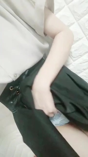 出勤パンチラ(9520) じゅりな (愛特急2006三重本店)