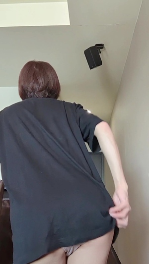 出勤パンチラ(9551) えみこ (愛特急2006三重本店)