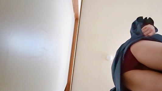 出勤パンチラ(9572) えみこ (愛特急2006三重本店)