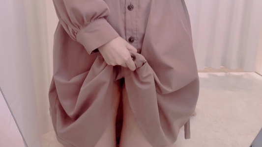 出勤パンチラ(9799) まりさ (紳士な僕はふんわり彼女の調教師)