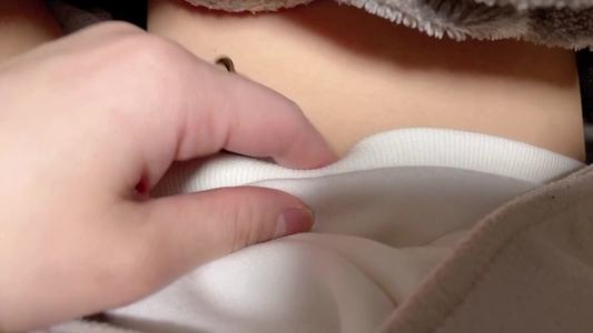 出勤パンチラ(9971) かぬれ (デリヘル選びは delivago)