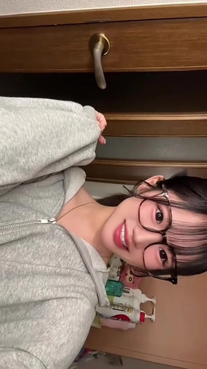 女の子動画(8853) こと (L.I.N.K（リンク）)
